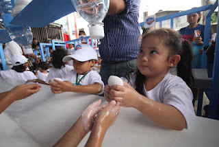 Handwashing the right way keeps the doctor away
