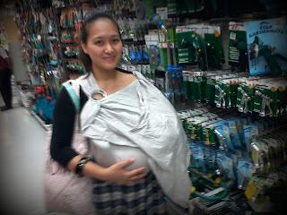 Breastfeeding in public: Boo or yahoo?
