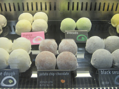 Dessert finds: Mochiko and Cinnabon